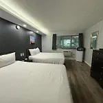Travelodge By Wyndham Winnipeg Airport